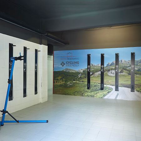 Hotel Seminario Aeropuerto Bilbao Derio Zewnętrze zdjęcie