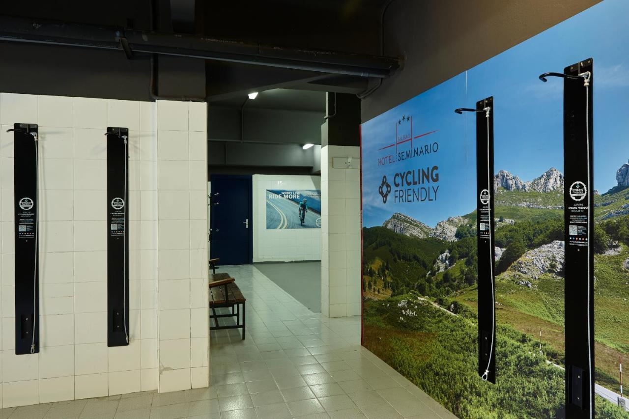Hotel Seminario Aeropuerto Bilbao Derio Zewnętrze zdjęcie