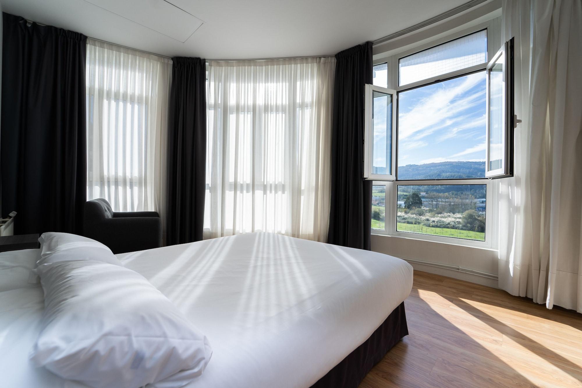 Hotel Seminario Aeropuerto Bilbao Derio Zewnętrze zdjęcie