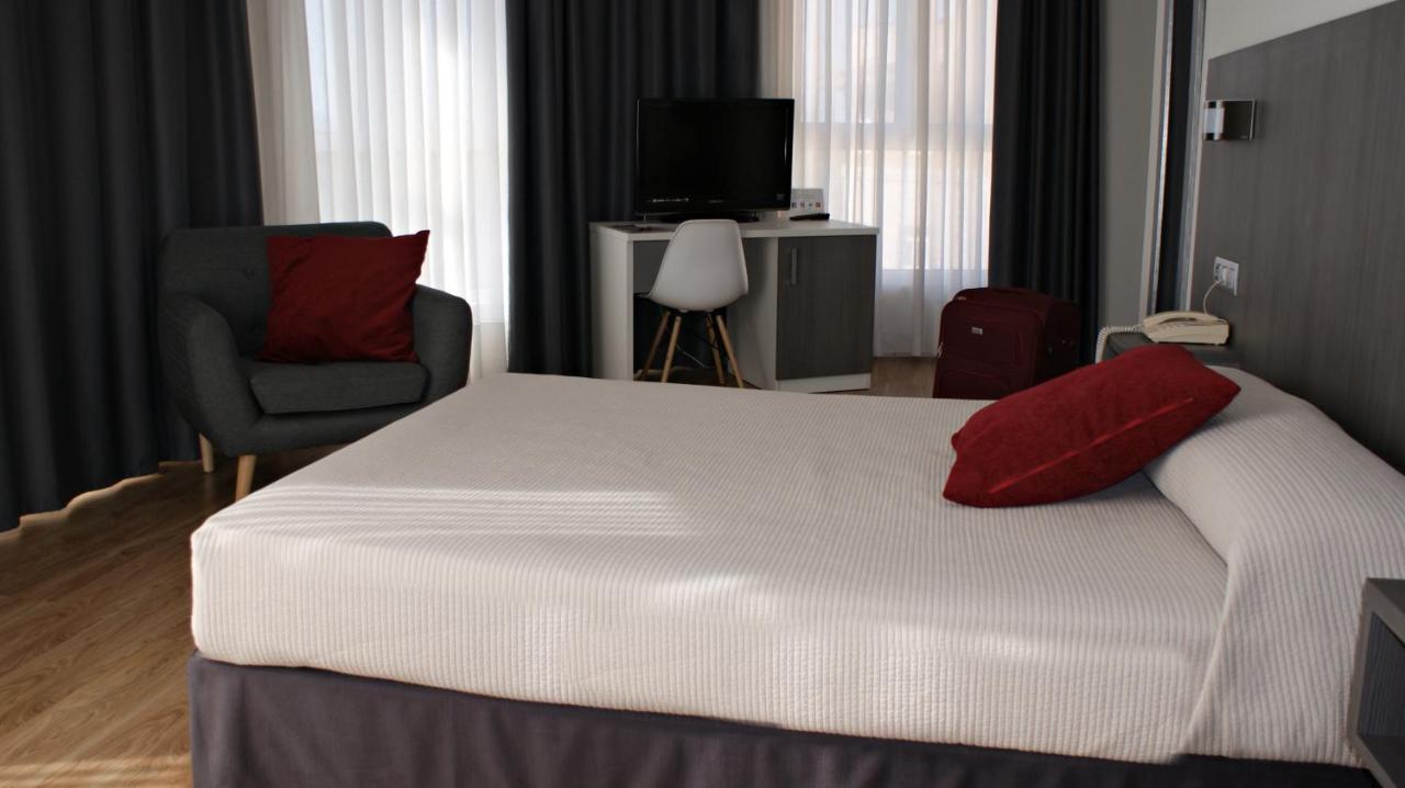 Hotel Seminario Aeropuerto Bilbao Derio Zewnętrze zdjęcie